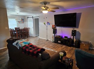 945 E Browne Ln, Atoka, OK 74525