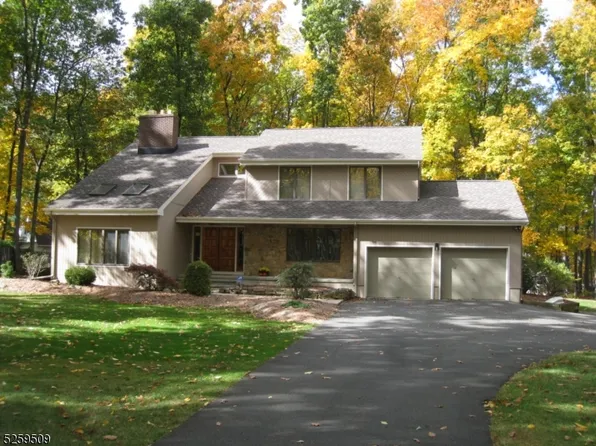 3 Barstann Ct, Washington Twp., NJ 07853