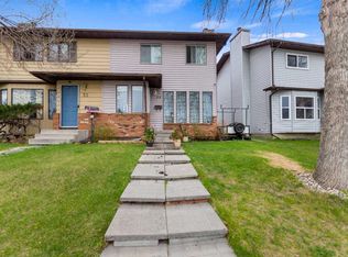 35 N Templemont Dr NE, Calgary, AB T1Y 4Z5