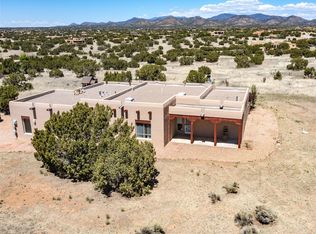 2 Estambre Rd, Santa Fe, NM 87508