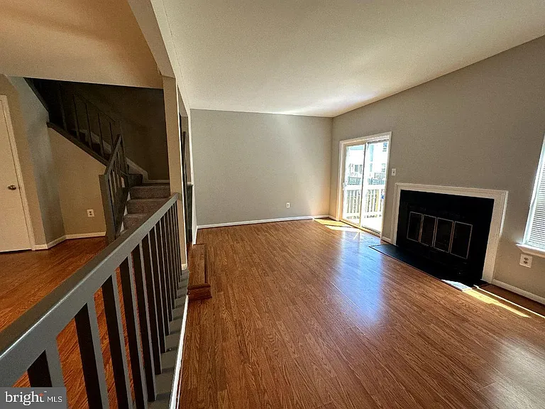 8121 Fenwick Ct — Photo 14