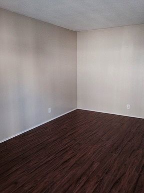 3rd image of 985 N Park Cir APT 7
