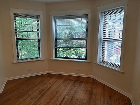 3rd image of 5120 N Kenmore Ave APT 3S