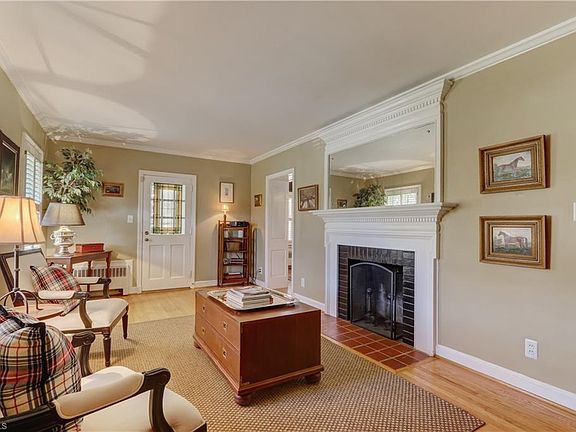 2nd image of 2508 Berkley Pl