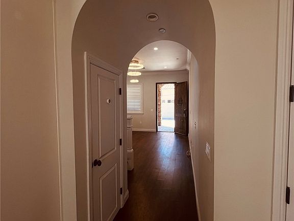 5th image of 4847 Glickman Ave