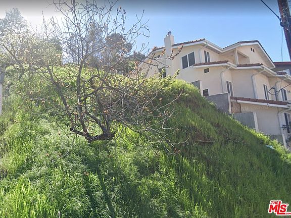 4th image of 4452 San Andreas Ave