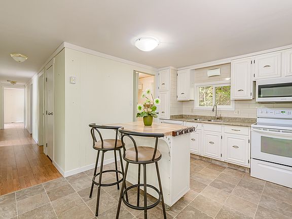 5th image of 2036 Solsqua Sicamous Rd #8