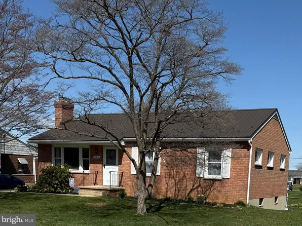17910 Pin Oak Rd, Hagerstown, MD 21740