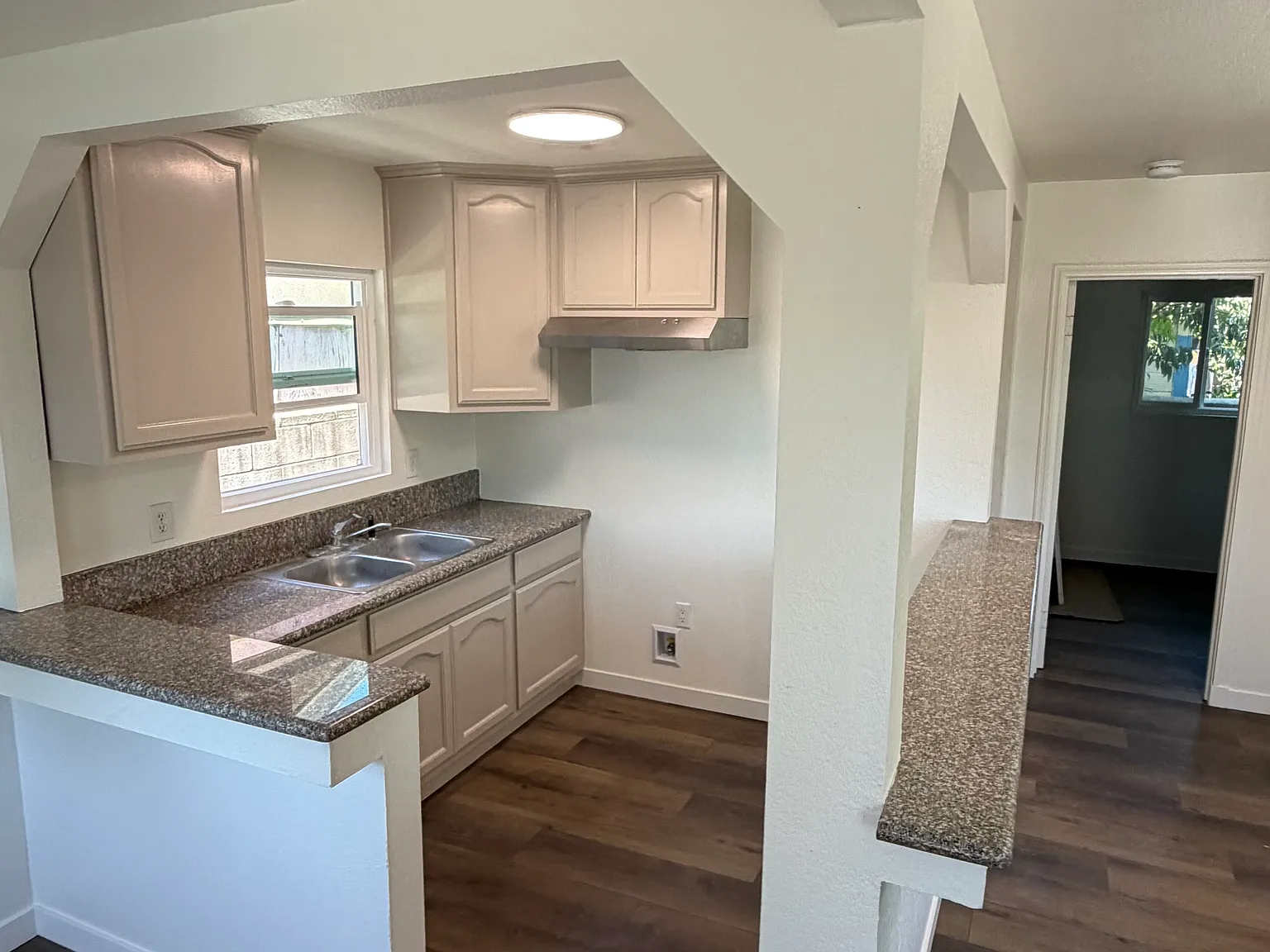 1 bed, 580 sqft, $1,950 — Photo 1
