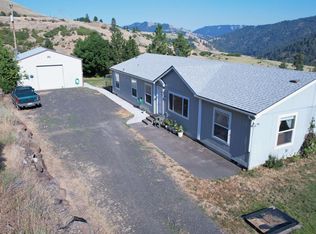 19593 Ryegrass Ln, Lenore, ID 83541