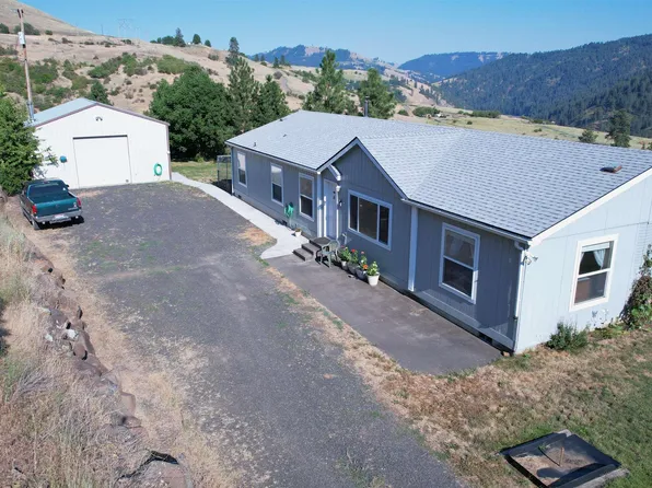 19593 Ryegrass Ln, Lenore, ID 83541