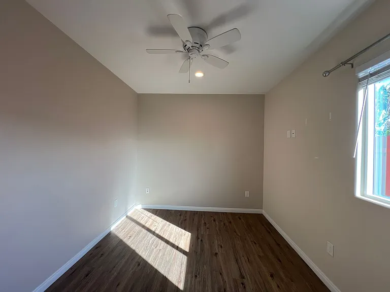 1013 Florida St — Photo 18