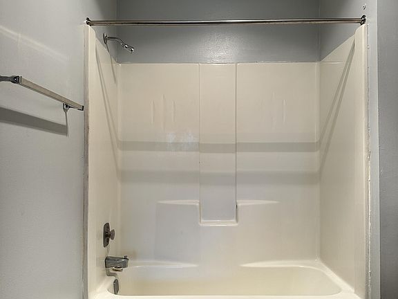 5th image of 4450 Trevor Cir #7