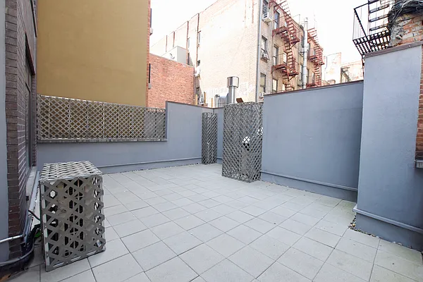 Rented by REAL New York | media 25