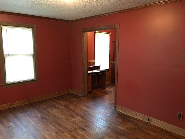 1st image of 328 Victory Ave