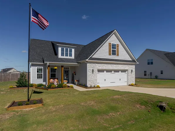 17 Looping Horse Cir, Angier, NC 27501