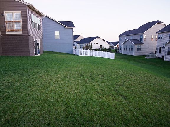 5th image of 1125 Long Farm Cir