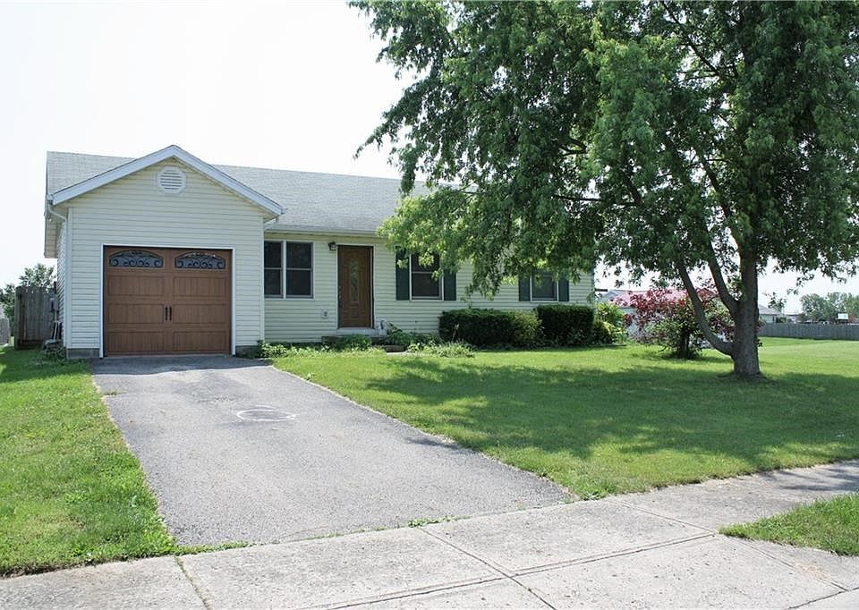 1st image of 214 Hayloft Dr