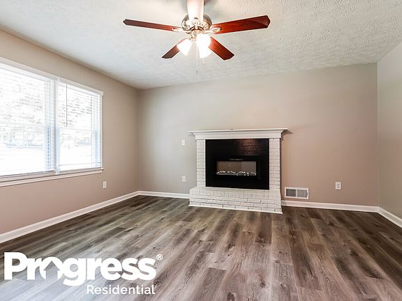 4th image of 609 Windsor Dr SE