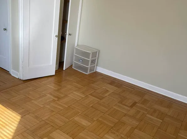 83-44 Lefferts Boulevard image 9 of 12