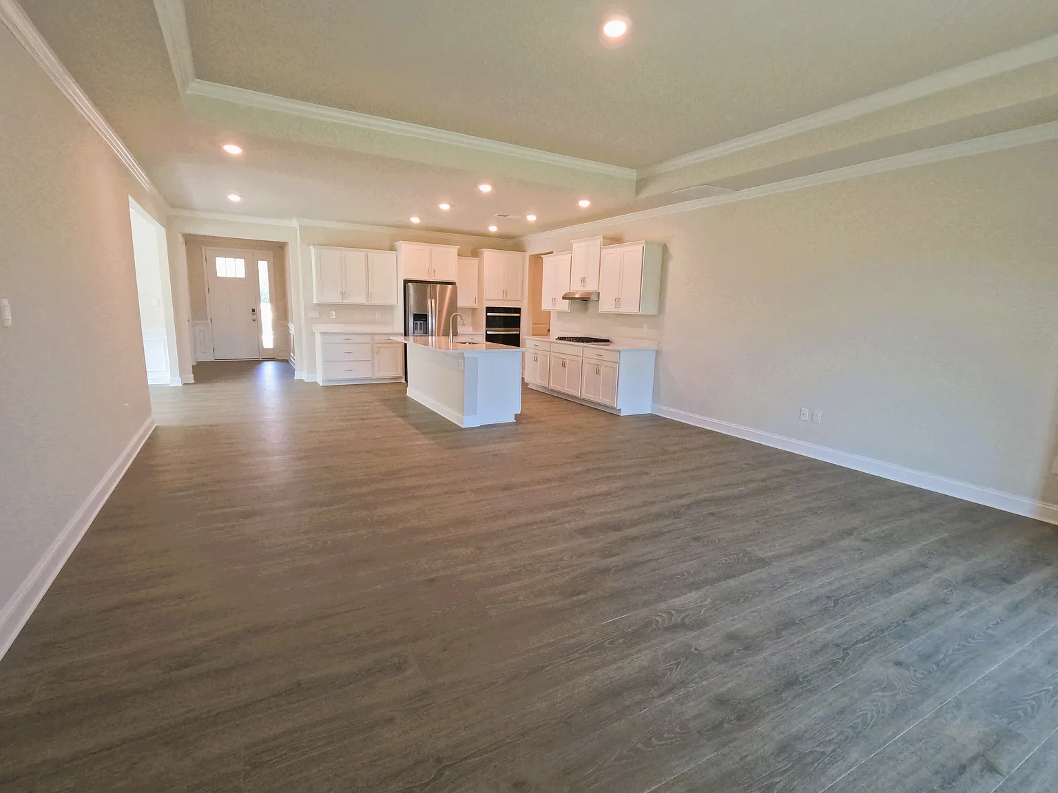 4 bed, 2309 sqft, $3,000 — Photo 4