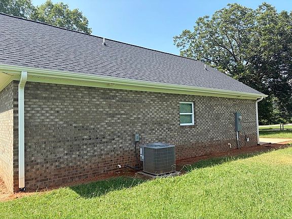 3rd image of 354 Whelchel Rd