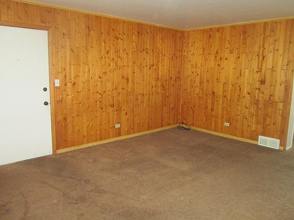 3rd image of 630 Westmoreland Dr #630A