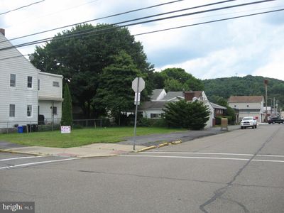 100 S Nicholas St, Saint Clair, PA, 17970