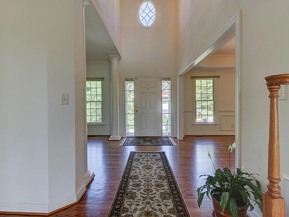 4th image of 1131 Belcroft Ct
