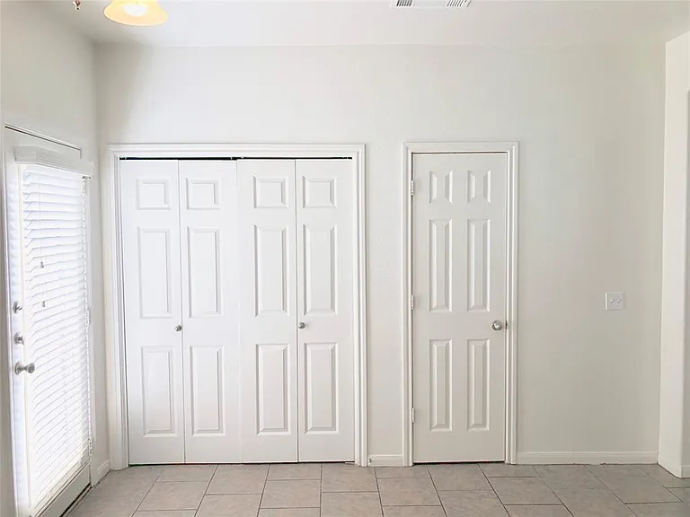 2419 Allred Dr #B — Photo 12