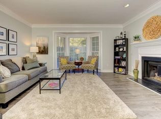 27 Mount Vernon Cir, Sandy Springs, GA