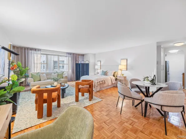 155 W 68th Street #6-16, New York (Manhattan), NY 10023