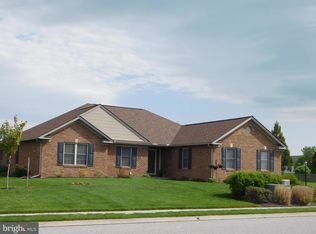 1354 Bee Jay Dr, York, PA