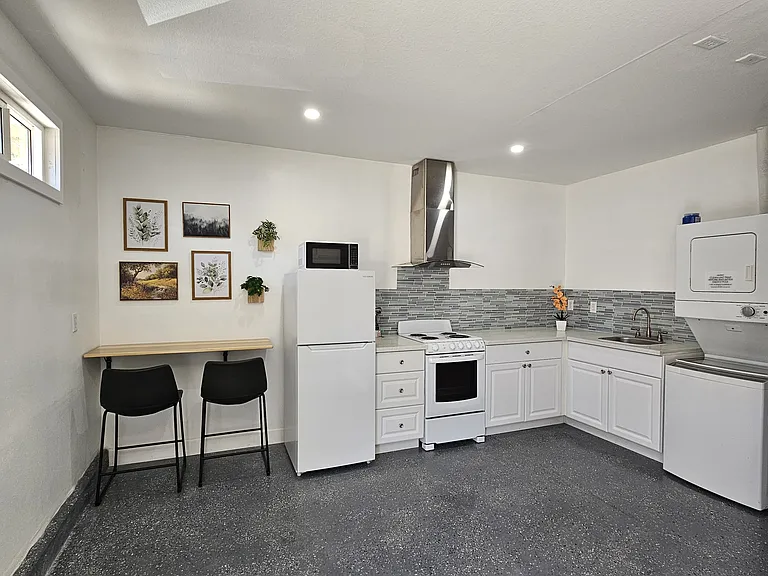 5940 Autumn Damask St — Photo 4
