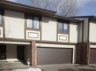 2406 County Road D W APT 2, Roseville, MN 55112