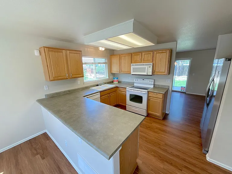6112 Chivalry Dr — Photo 15