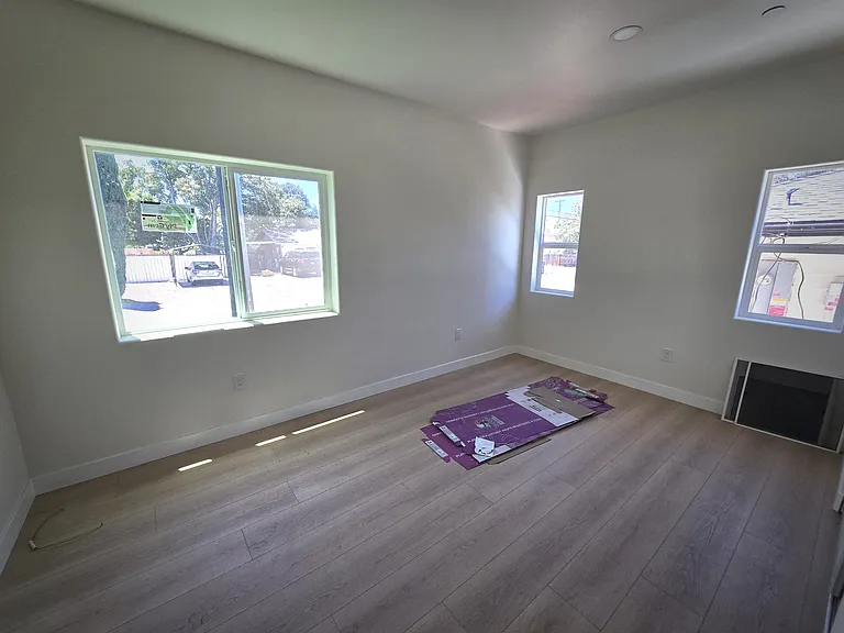 14382 Poway Rd — Photo 9