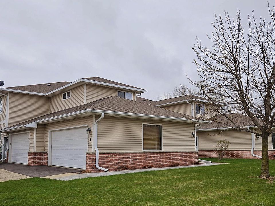 1st image of 326 Brookside DRIVE #4