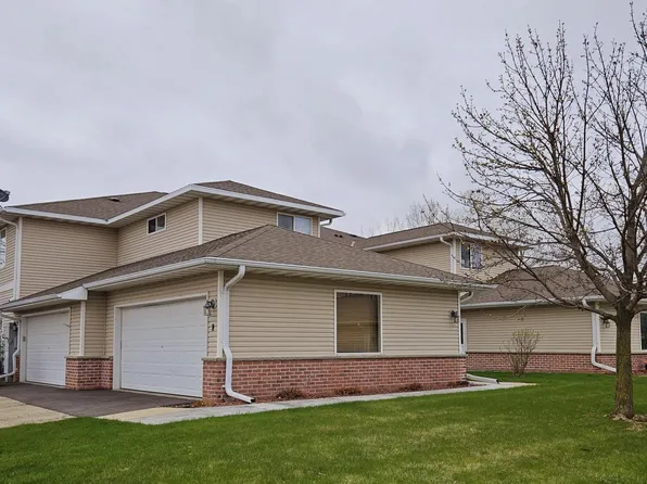 326 Brookside DRIVE #4, Mayville, WI 53050