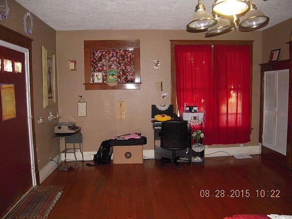 3rd image of 400 E Beardsley Ave