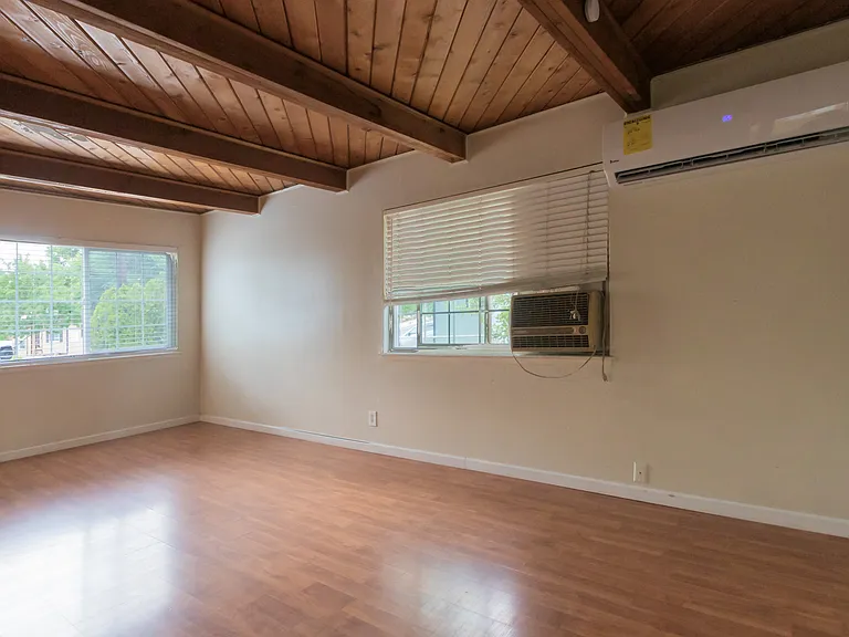 355 Raffetto Dr — Photo 11