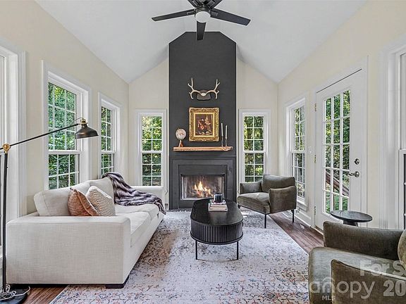 5th image of 7024 Rothmore St