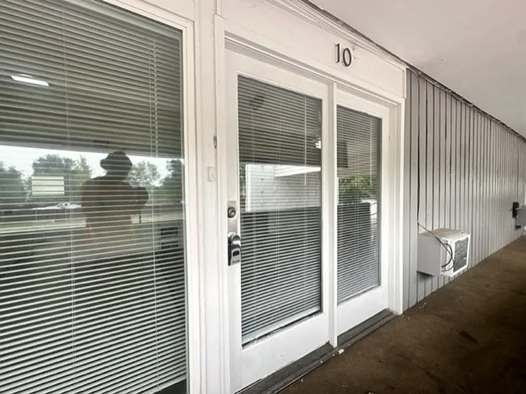 951 N Redwood Rd — Photo 18