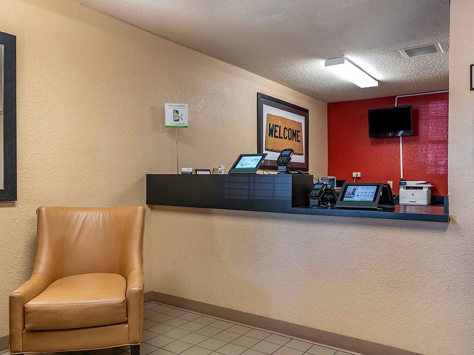 Lobby and Guest Check-in