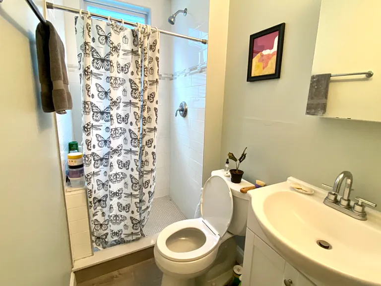 Oswald St — Photo 10