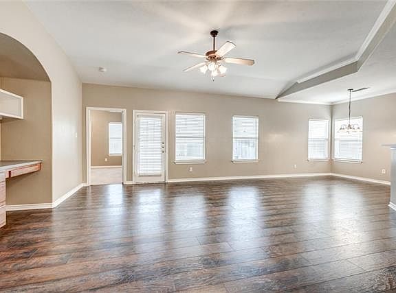 4th image of 1805 Belshire Ct