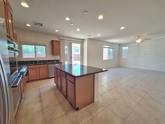 5th image of 7313 Tunnel View Ct