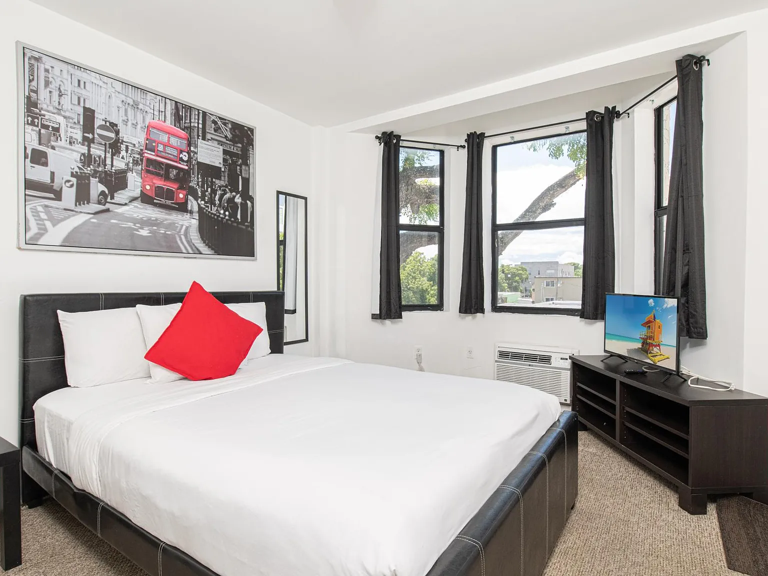 1 bed, 580 sqft, $2,200 — Photo 4