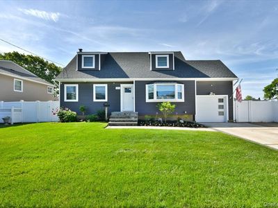 383 Violet Street, Massapequa Park, NY, 11762