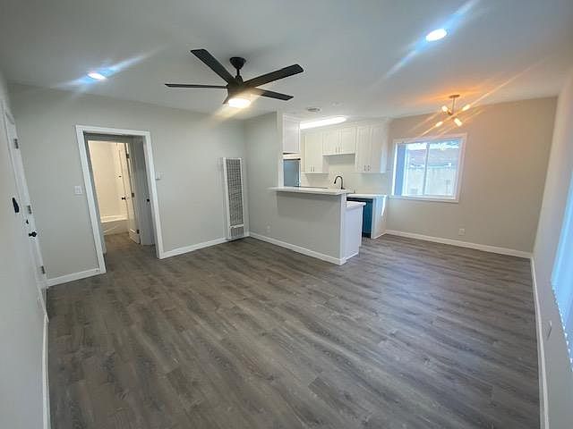 1st image of 3726 S Canfield Ave #9A